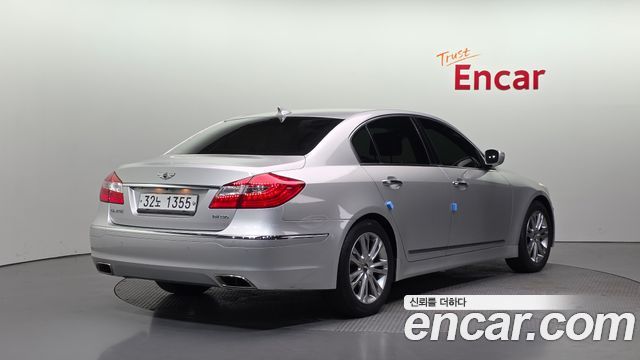 Hyundai Genesis из Кореи Encar