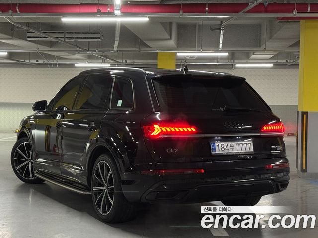 Audi Q7 55 TFSI Quattro Premium — пробег 146 068 км — фото 2 из 5