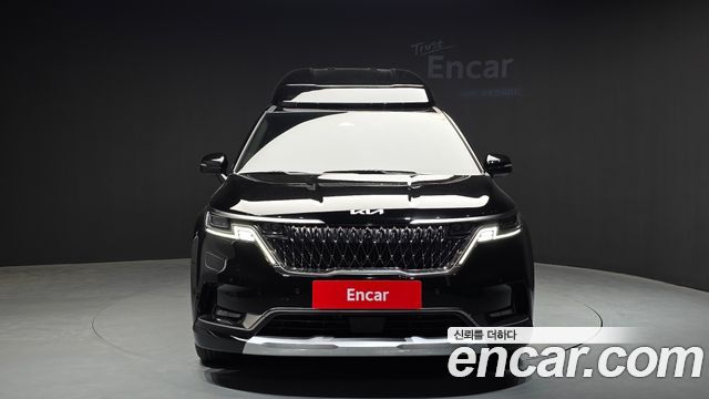 Kia Carnival 9-Seater Hi-Limousine Signature — пробег 49 074 км — фото 3 из 5