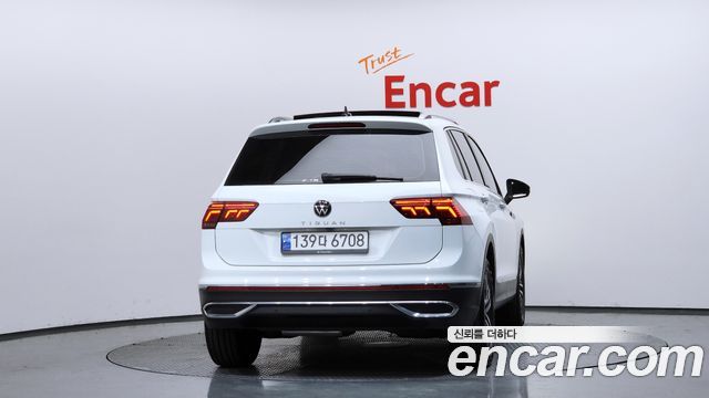 Volkswagen Tiguan 2.0 TDI Prestige — пробег 82 658 км — фото 4 из 5