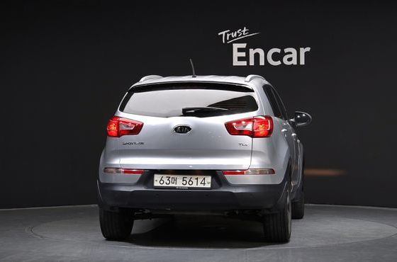 Kia Sportage Diesel 2WD TLX Deluxe — пробег 141 074 км — фото 4 из 5