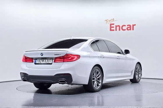 BMW 5-Series 520d M Sport Package Plus — пробег 100 774 км — фото 2 из 5