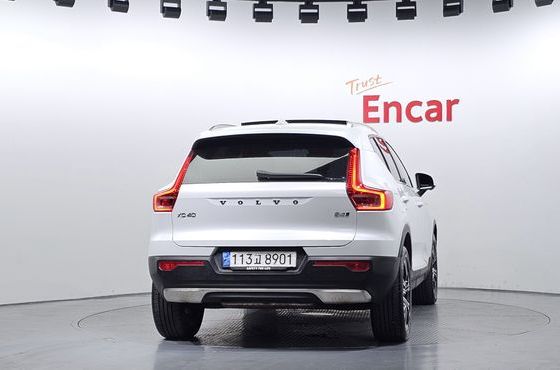 Volvo XC40 B4 Inscription — пробег 81 758 км — фото 4 из 5