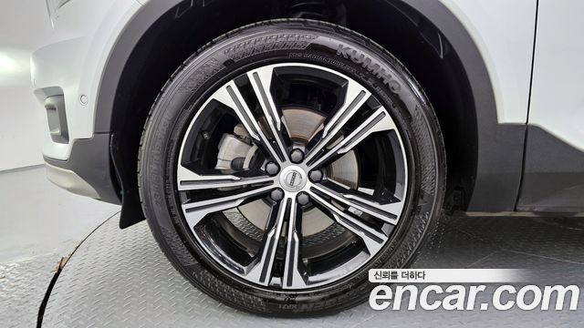 Volvo XC40 из Кореи Encar