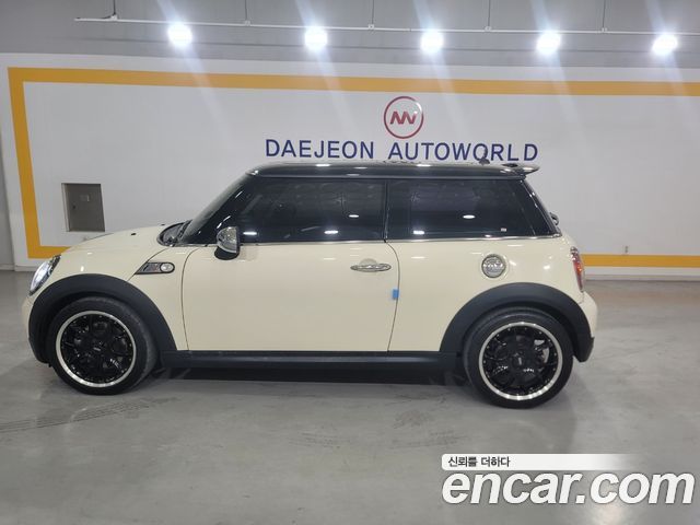 Mini Cooper Standard Second Generation — пробег 176 535 км — фото 1 из 5
