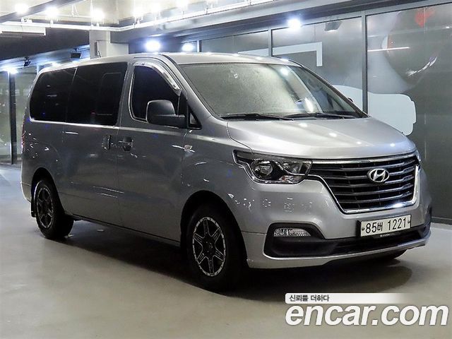 Hyundai Starex Van 5-Seater Modern — пробег 198 810 км — фото 1 из 5