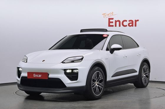 Porsche Macan Base — пробег 9 478 км — фото 1 из 5