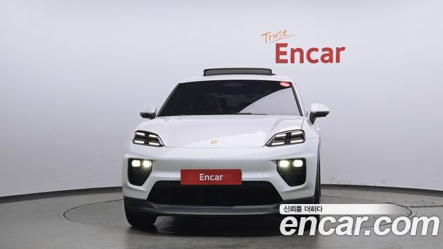 Porsche Macan Base — пробег 9 478 км — фото 3 из 5