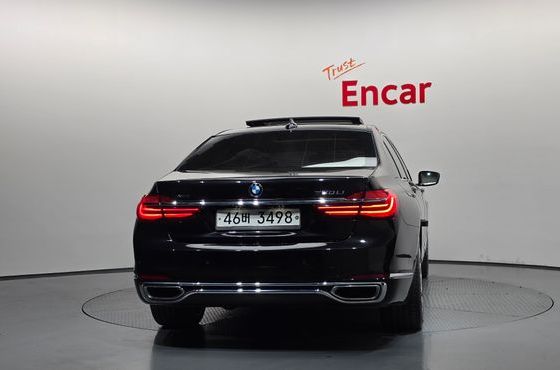BMW 7-Series 750Li xDrive Luxury — пробег 92 628 км — фото 4 из 5