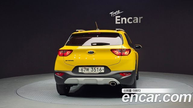 Kia Stonic из Кореи Encar