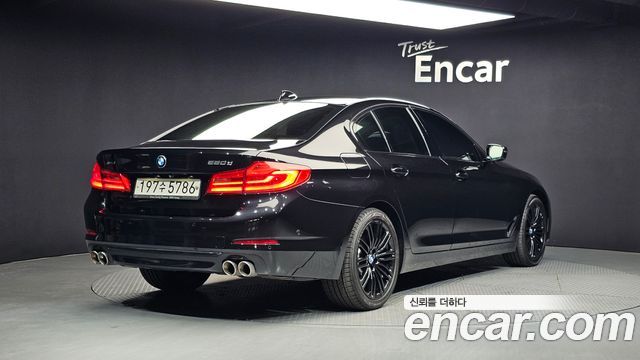 BMW 5-Series 520d xDrive Luxury Plus — пробег 170 097 км — фото 2 из 5
