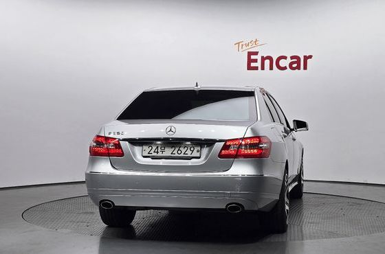 Mercedes-Benz E-Class E300 Elegance — пробег 87 554 км — фото 4 из 5