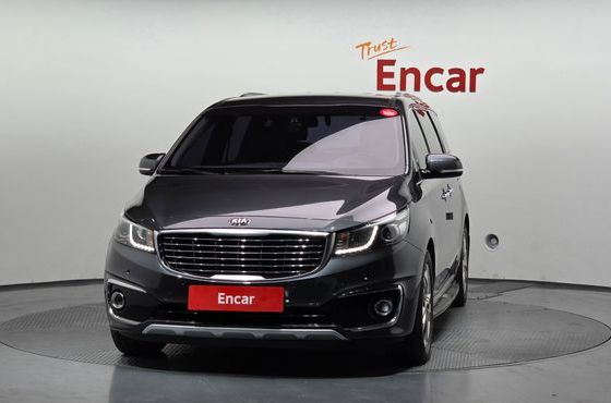 Kia Carnival 7-seater Limousine VIP — пробег 128 125 км — фото 3 из 5