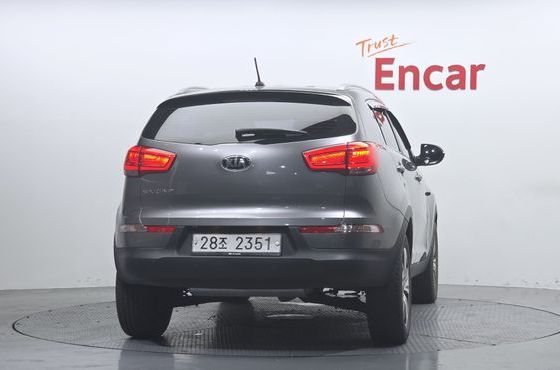 Kia Sportage Diesel 2WD Trendy — пробег 127 709 км — фото 4 из 5