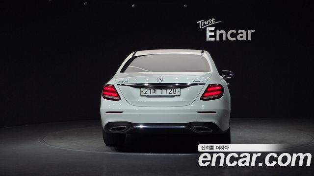 Mercedes-Benz E-Class из Кореи Encar