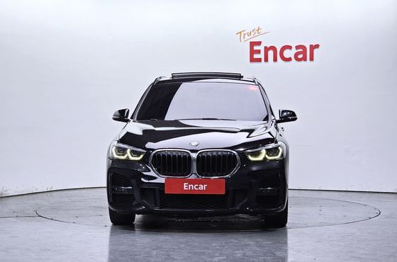 BMW X1 xDrive 20i M Sport — пробег 127 402 км — фото 3 из 5