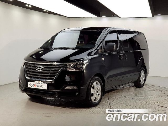Hyundai Starex Urban 9-Seater Premium — пробег 76 300 км — фото 1 из 5