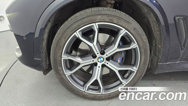 BMW X5 xDrive 30d M Sport — пробег 98 336 км — фото 5 из 5