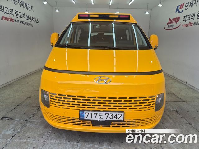 Hyundai Staria L3.5  Kinder Safety Car 15-Seater — пробег 42 322 км — фото 3 из 5