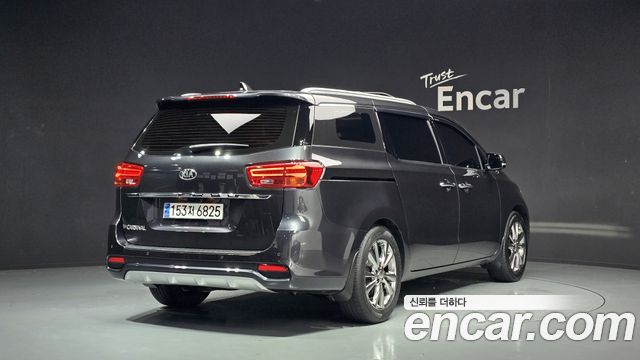 Kia Carnival из Кореи Encar