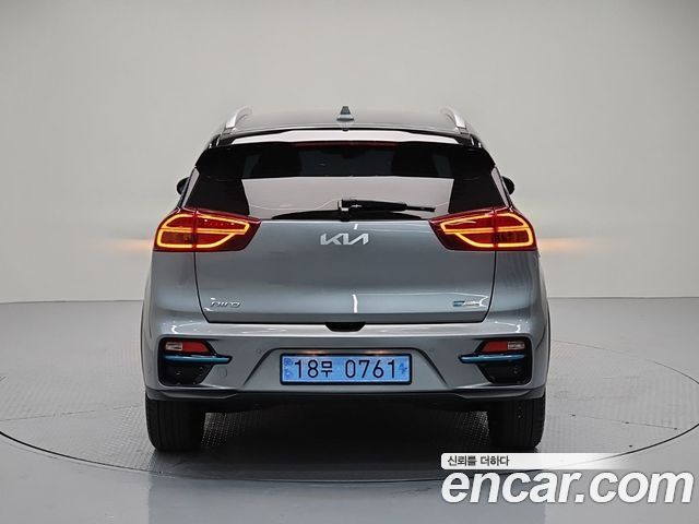 Kia Niro Noblesse — пробег 12 285 км — фото 3 из 5