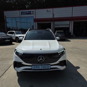 Mercedes-Benz EQB EQB300 4MATIC AMG Line — пробег 6 053 км — фото 1 из 5