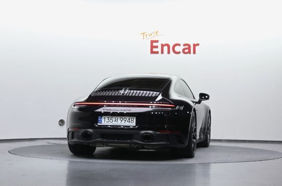Porsche 911 Carrera 4 GTS — пробег 25 229 км — фото 4 из 5