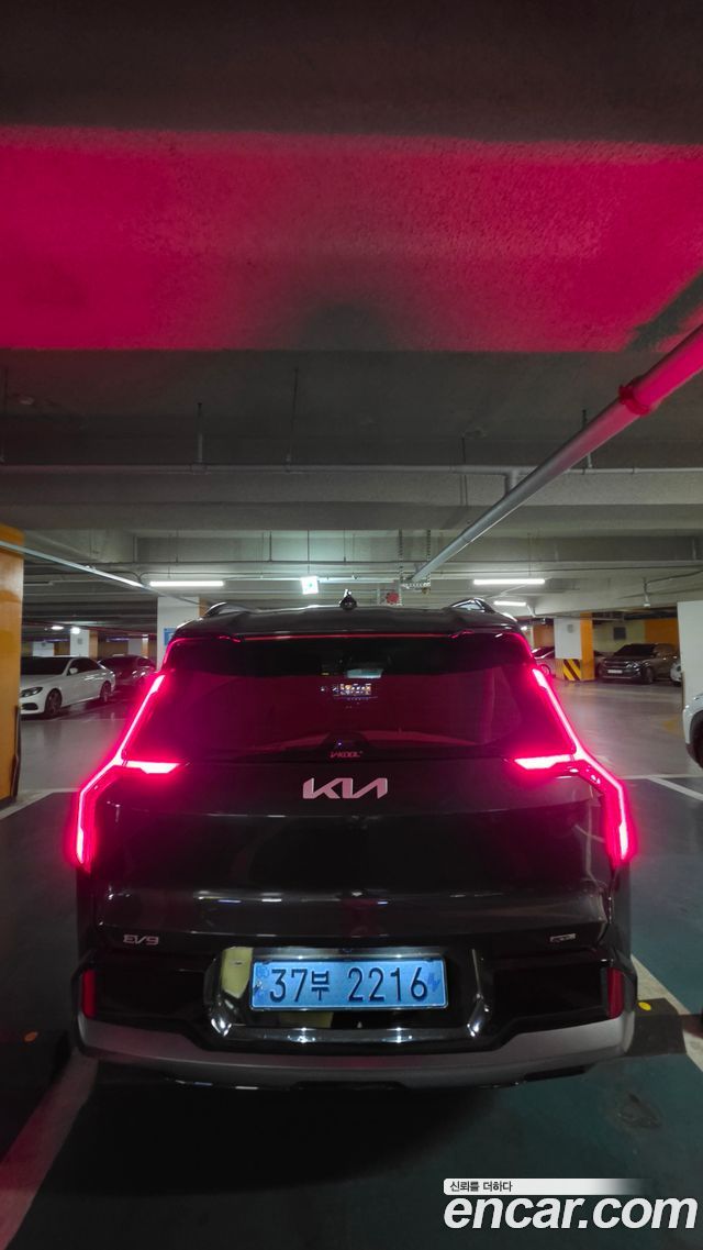 Kia EV9 из Кореи Encar