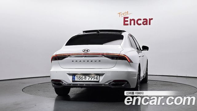Hyundai Grandeur из Кореи Encar
