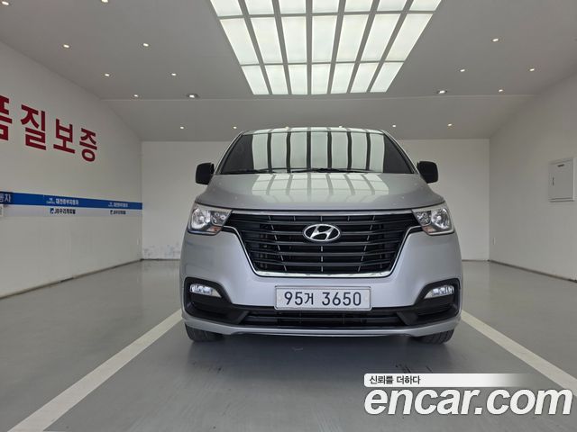 Hyundai Starex Van 5-Seater Smart — пробег 190 223 км — фото 3 из 5