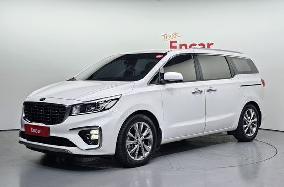 Kia Carnival 7-Seater Limousine VIP — пробег 58 033 км — фото 1 из 5