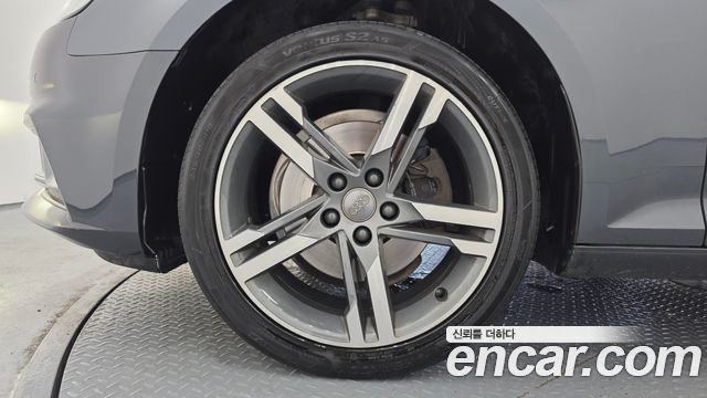 Audi A4 из Кореи Encar