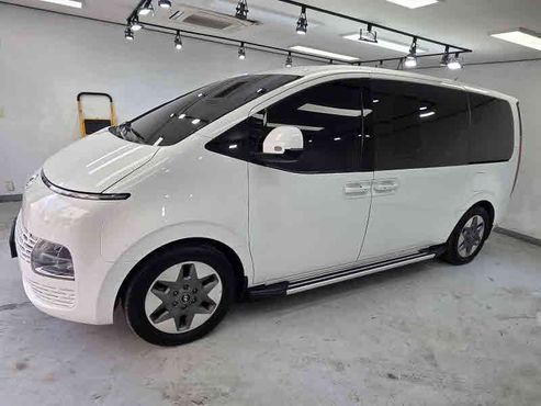 Hyundai Staria L3.5 Tourer 11-Seater Modern — пробег 105 312 км — фото 3 из 5