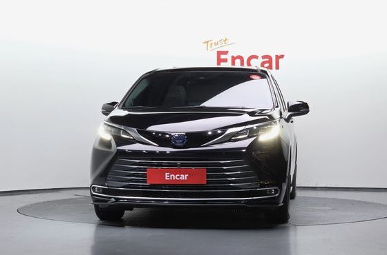 Toyota Sienna 2.5 Hybrid AWD — пробег 94 356 км — фото 3 из 5