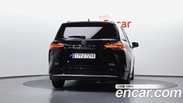 Toyota Sienna 2.5 Hybrid AWD — пробег 94 356 км — фото 4 из 5