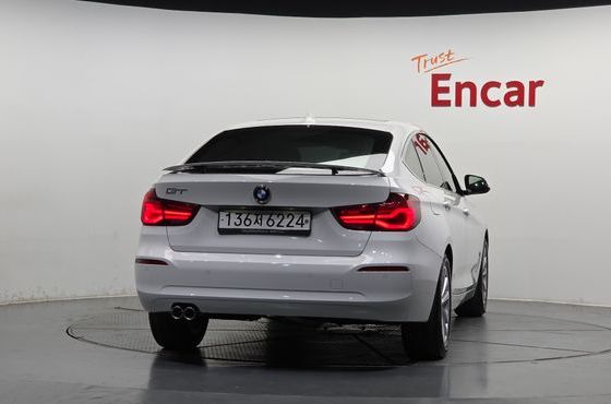 BMW Gran Turismo GT 320d — пробег 32 563 км — фото 4 из 5