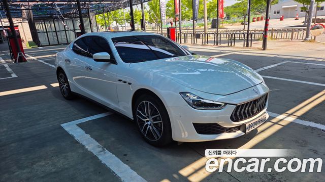 Maserati Ghibli 3.0 Diesel 3rd — пробег 111 400 км — фото 2 из 5
