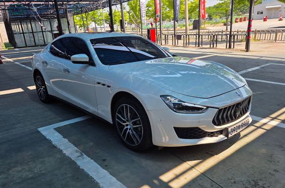 Maserati Ghibli 3.0 Diesel 3rd — пробег 111 400 км — фото 2 из 5