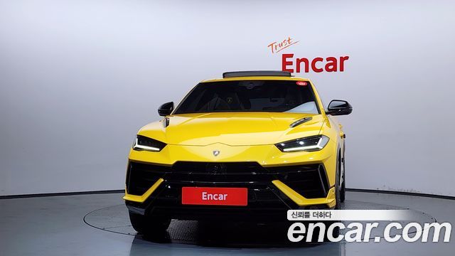 Lamborghini Urus из Кореи Encar