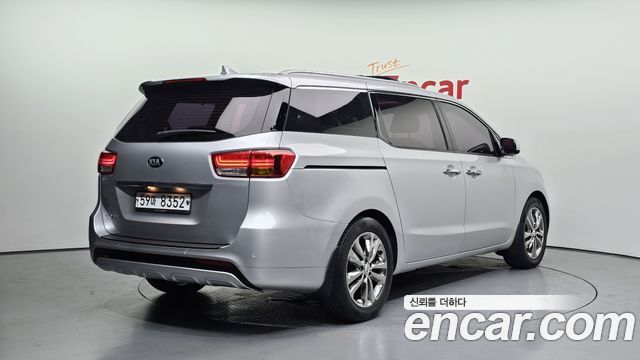 Kia Carnival из Кореи Encar