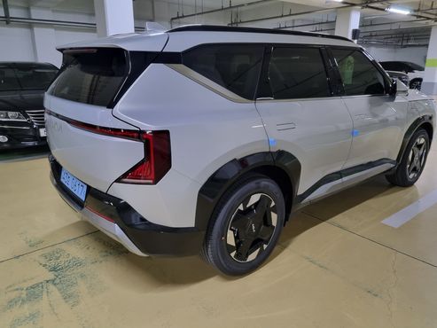 Kia EV5 Long Range 2WD Earth — пробег 1 400 км — фото 3 из 5