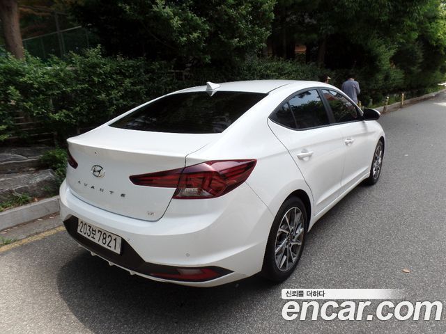 Hyundai AVANTE из Кореи Encar