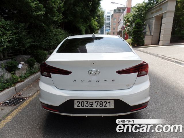 Hyundai AVANTE из Кореи Encar