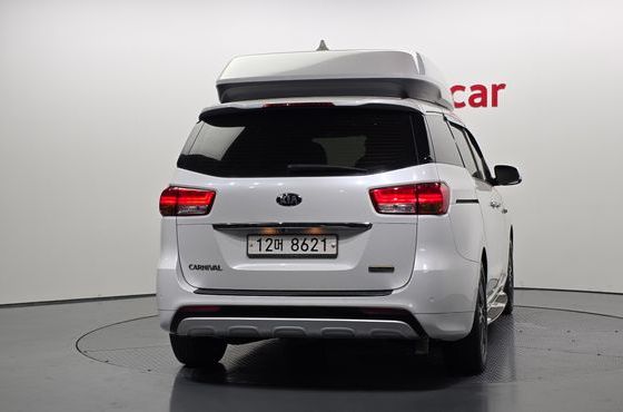Kia Carnival 7-seater Hi-limousine VIP — пробег 123 089 км — фото 4 из 5