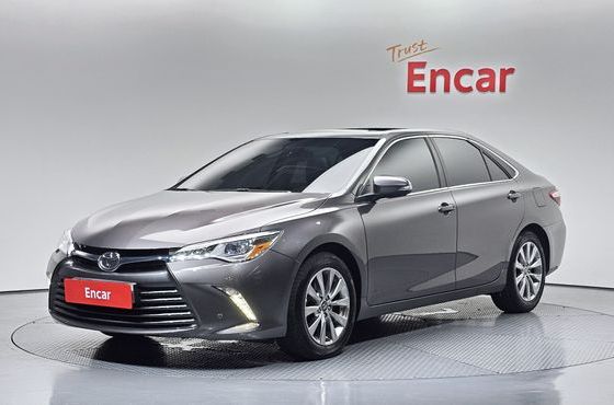 Toyota Camry 2.5 XLE — пробег 137 847 км — фото 1 из 5