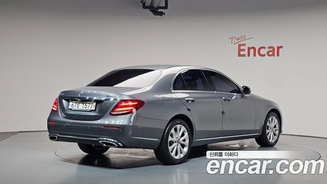 Mercedes-Benz E-Class из Кореи Encar