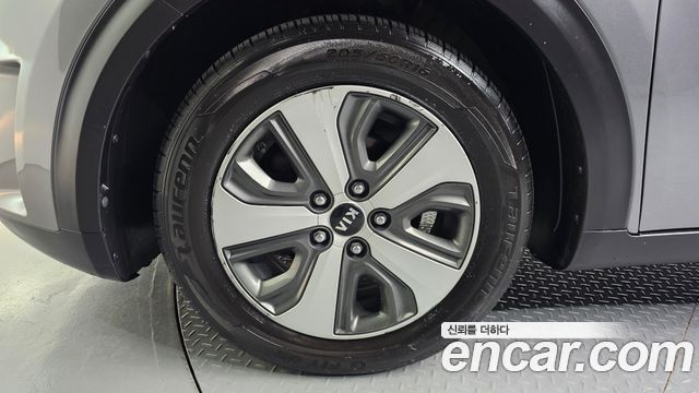 Kia Niro Prestige — пробег 134 336 км — фото 5 из 5