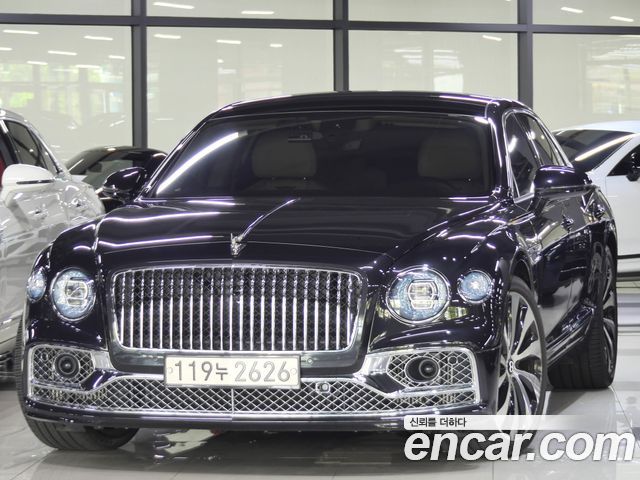 Bentley Flying Spur 4.0 Azure — пробег 27 400 км — фото 1 из 5