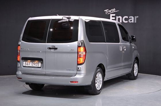 Hyundai Starex Van 5-Seater Modern — пробег 82 916 км — фото 2 из 5