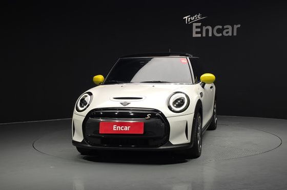 Mini Cooper SE Electric 3rd — пробег 38 548 км — фото 3 из 5